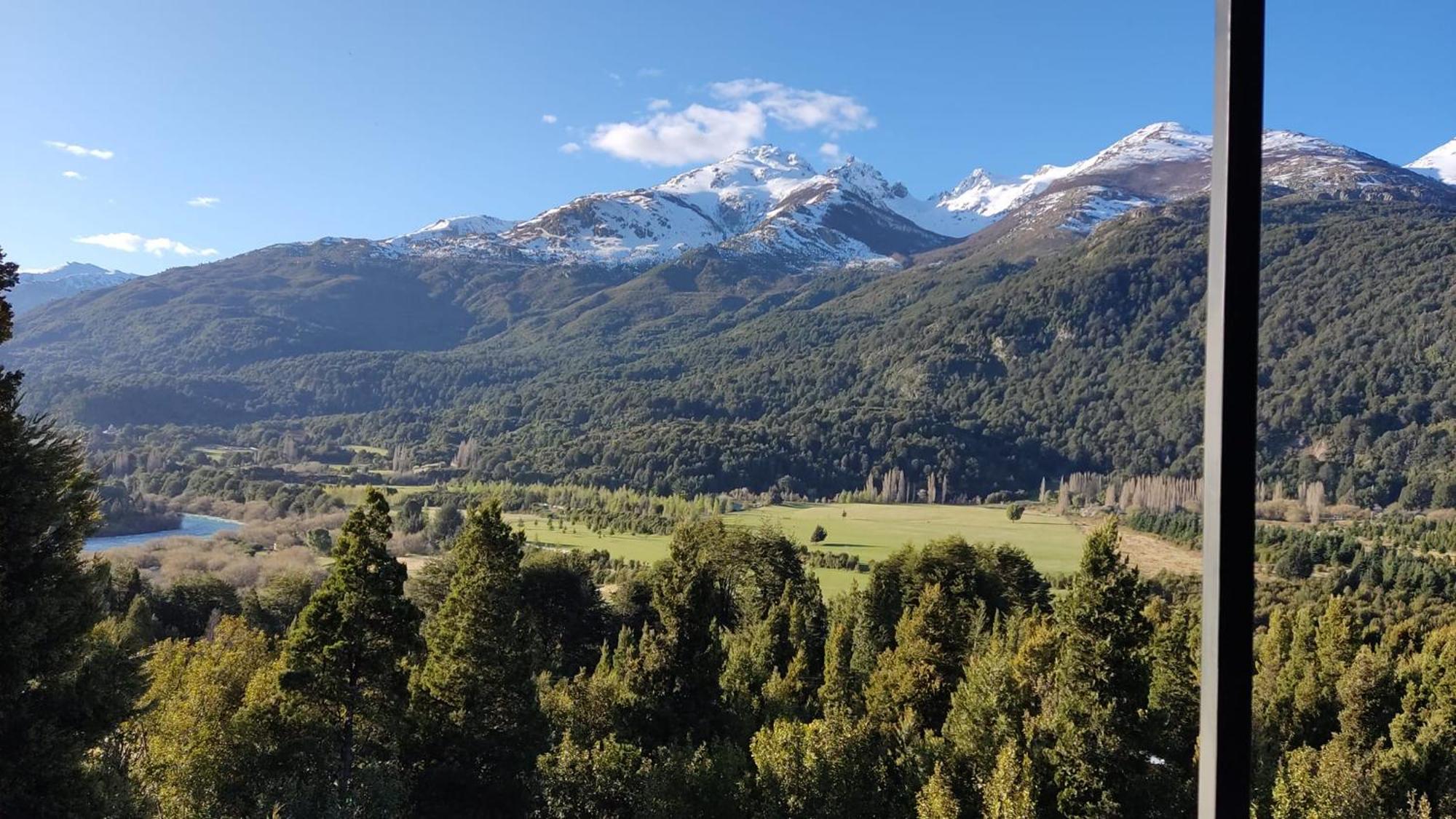 Refugio Los Cipreses Hotel Futaleufú Exteriör bild